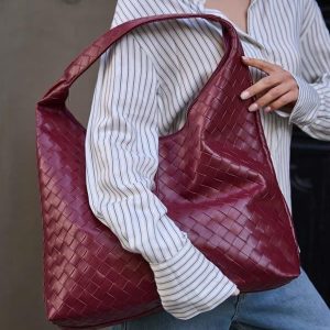 Shoulder Bag Burgundy Knit Pattern